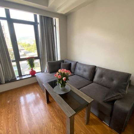 Sunny Apartment Dilidschan Exterior foto